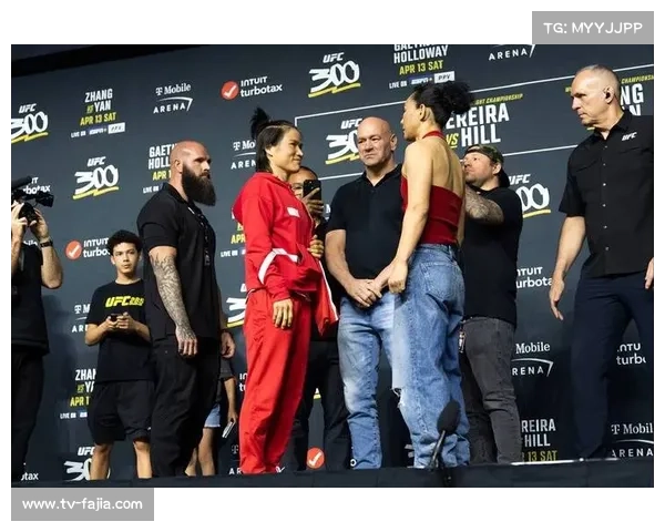 “微笑的UFC选手”：格斗赛场外的另一面